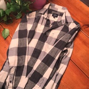 American Eagle Flannel Button up